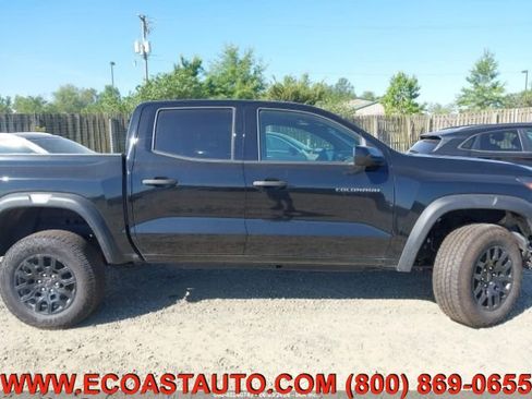 Used 2026 Chevrolet Colorado Trail Boss AWD/4WD image 2