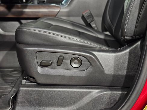 Used 2024 GMC Sierra 1500 SLT w/ SLT Convenience Package image 23