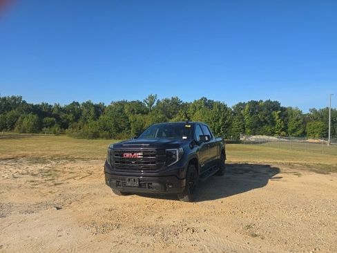 Used 2025 GMC Sierra 1500 Elevation w/ Elevation Premium Package AWD/4WD image 2