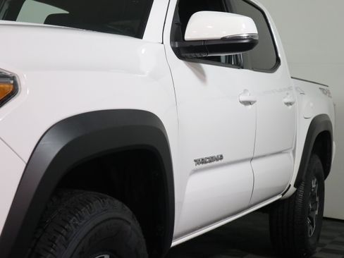 Used 2023 Toyota Tacoma TRD Off-Road image 11