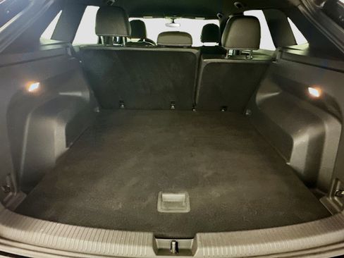 Used 2023 Volkswagen Atlas Cross Sport SE w/ Black Wheel Package AWD/4WD image 29