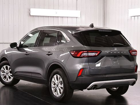 Used 2024 Ford Escape Active AWD/4WD image 5