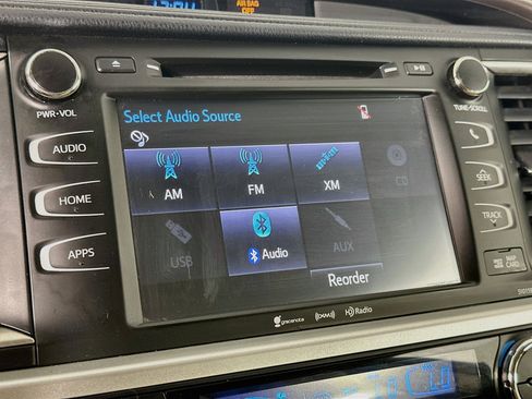 Used 2016 Toyota Highlander XLE FWD image 19