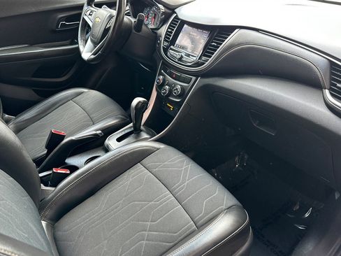 Certified 2022 Chevrolet Trax LT w/ Driver Confidence Package AWD/4WD image 20