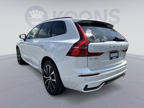 Used 2023 Volvo XC60 B5 Plus w/ Climate Package AWD/4WD image 4