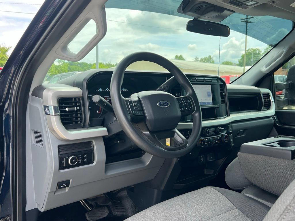 Used 2024 Ford F350 XL AWD/4WD image 12