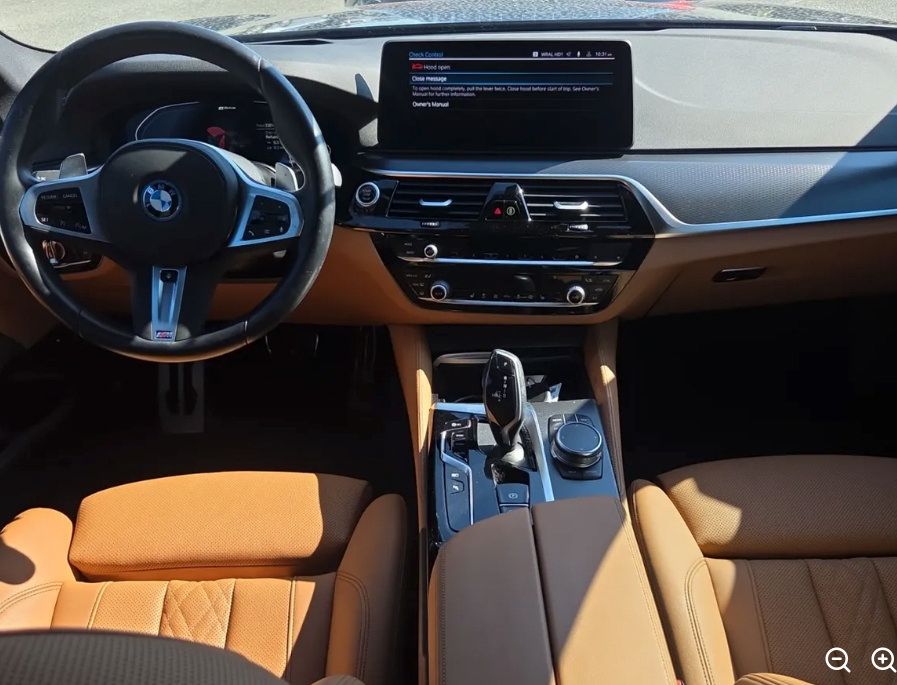Used 2023 BMW 530e w/ M Sport Package RWD image 9