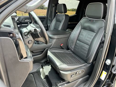 Used 2023 GMC Sierra 1500 AT4X AWD/4WD image 11