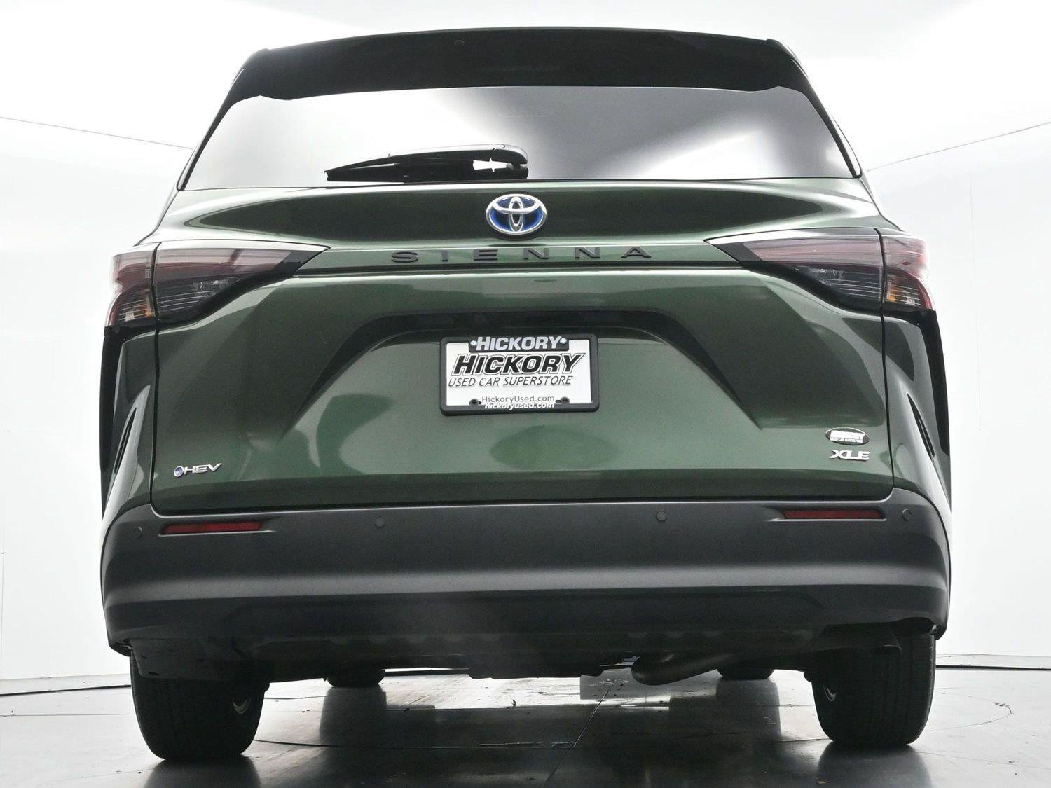 Used 2025 Toyota Sienna XLE FWD image 53
