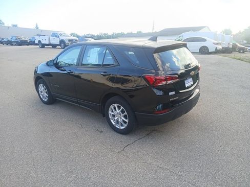 Used 2024 Chevrolet Equinox LS AWD/4WD image 3