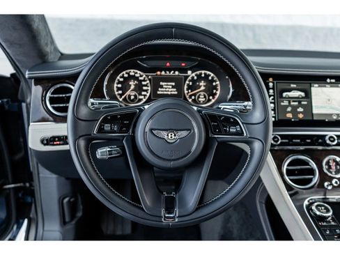 Used 2020 Bentley Continental GT image 32