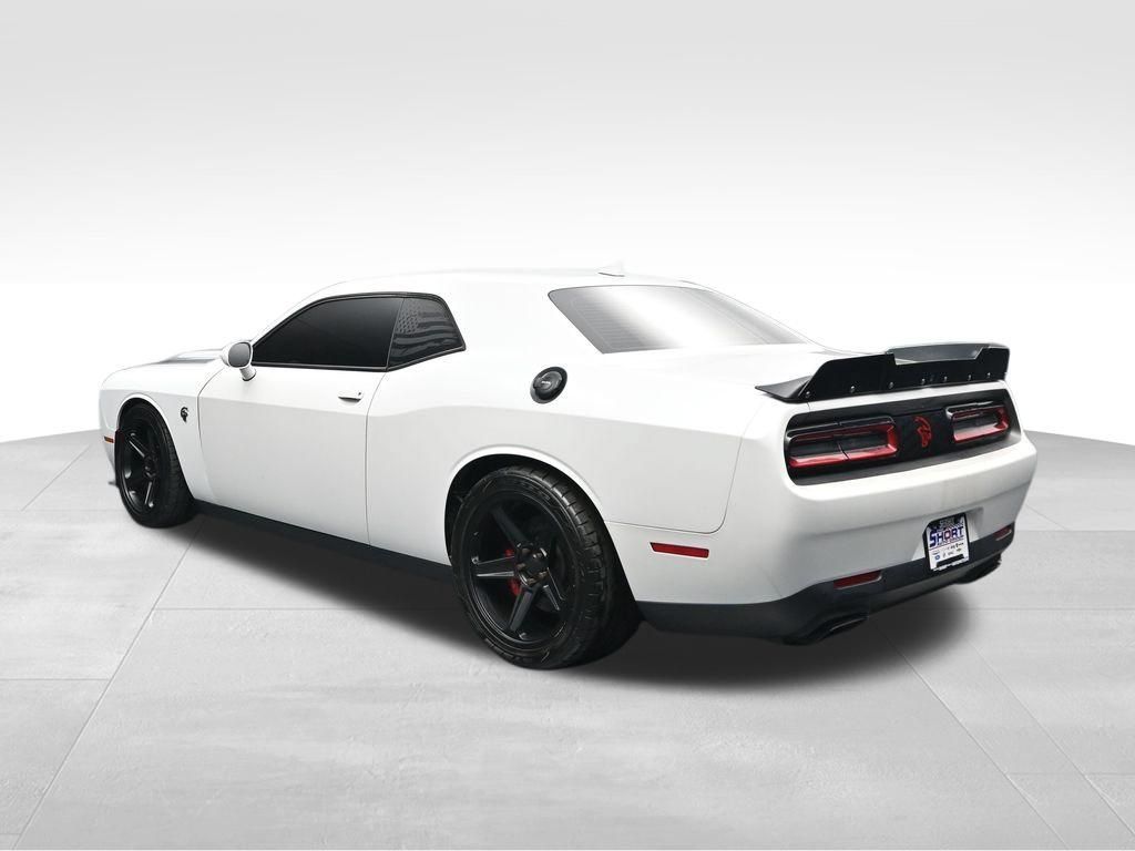 Used 2016 Dodge Challenger SRT Hellcat RWD image 3