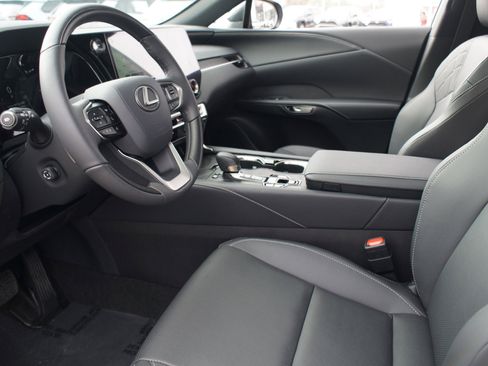 Used 2025 Lexus RX 350h w/ Accessory Package (Z1) image 15