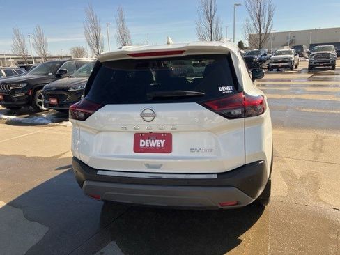 Used 2023 Nissan Rogue SV w/ SV Premium B Package image 7