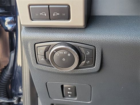 Used 2022 Ford F250 Lariat w/ Tremor Off-Road Package image 23