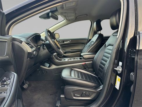 Used 2022 Ford Edge SEL image 11