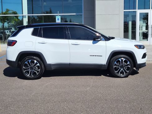 Used 2022 Jeep Compass Limited AWD/4WD image 4