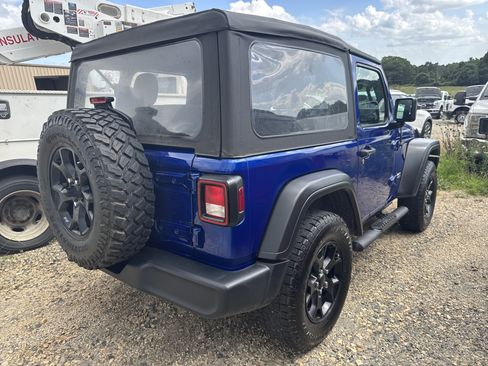 Used 2020 Jeep Wrangler Sport AWD/4WD image 4