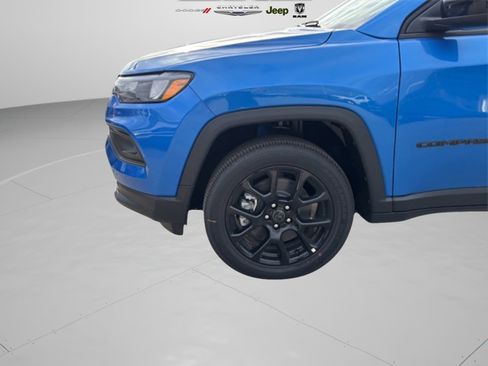 New 2026 Jeep Compass Latitude image 9