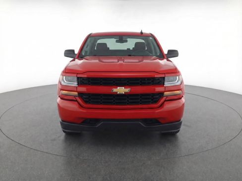 Used 2018 Chevrolet Silverado 1500 Custom w/ Custom Value Package image 5