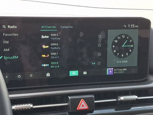 Used 2026 Kia Sportage EX w/ EX Panorama Roof Package image 16