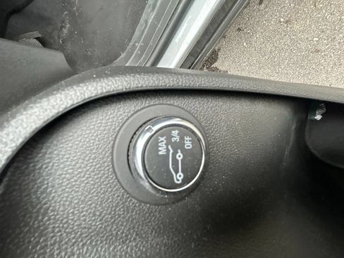 Used 2024 Buick Envista Sport Touring w/ Convenience I Package FWD image 17