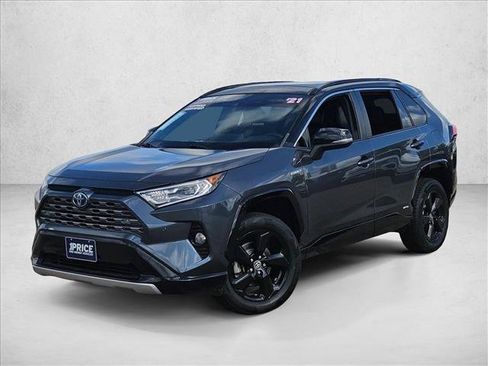 Used 2021 Toyota RAV4 XSE AWD/4WD image 9