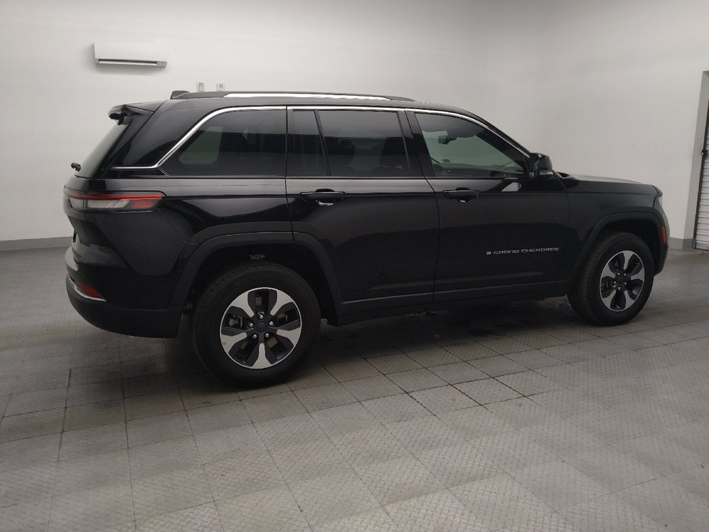 Used 2023 Jeep Grand Cherokee 4WD 4xe w/ Luxury Tech Group II image 10