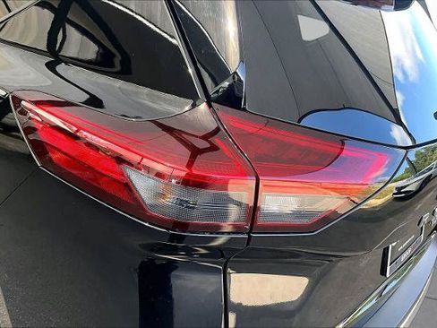 Certified 2023 Nissan Rogue Platinum w/ Platinum Premium Package FWD image 29