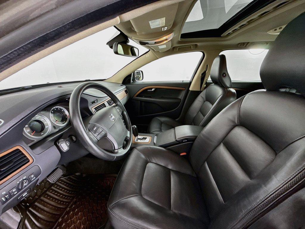 Used 2009 Volvo XC70 T6 AWD/4WD image 5
