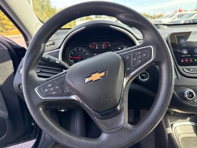 Used 2025 Chevrolet Malibu LT FWD image 18