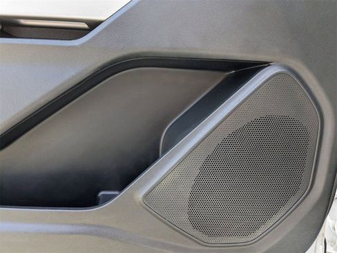 Used 2023 Ford Explorer Limited image 24