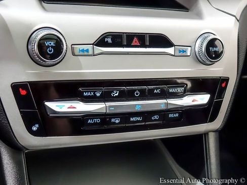 Used 2024 Ford Explorer XLT w/ Equipment Group 202A AWD/4WD image 19