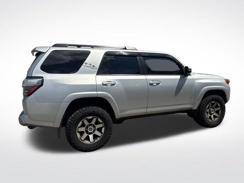 Used 2022 Toyota 4Runner TRD Off-Road Premium AWD/4WD image 7
