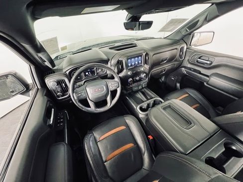 Used 2022 GMC Sierra 1500 AT4 w/ Technology Package image 11