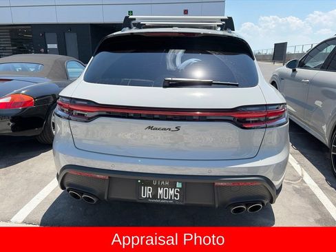 Certified 2024 Porsche Macan S AWD/4WD image 9