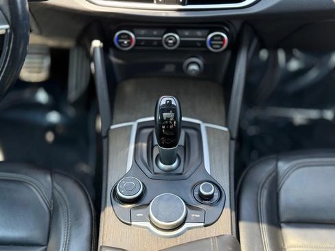 Used 2018 Alfa Romeo Stelvio Ti Lusso AWD/4WD image 14