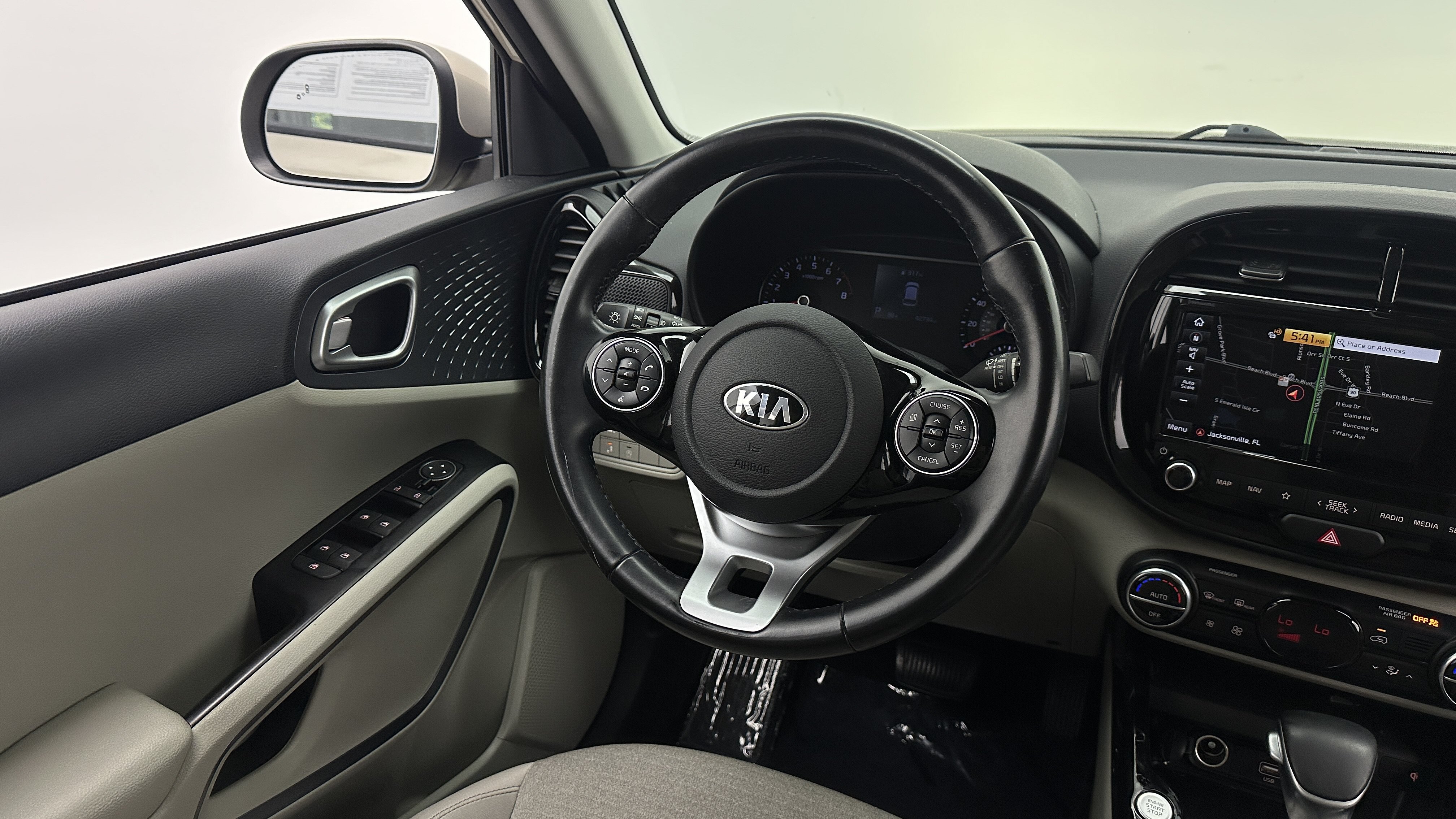 Used 2020 Kia Soul EX FWD image 31