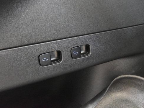 Used 2021 Tesla Model Y Performance image 30