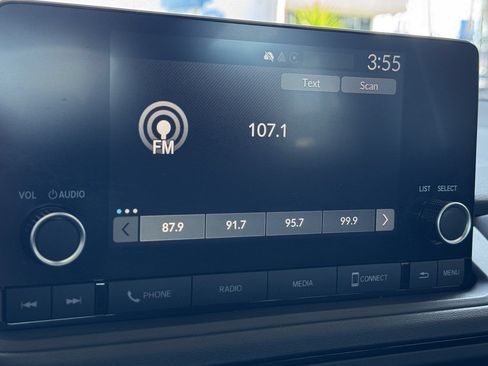 Certified 2025 Honda Accord SE image 17