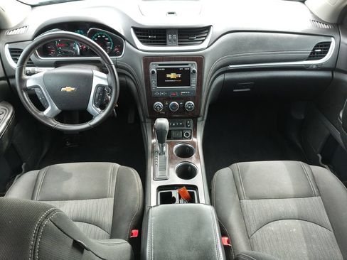 Used 2017 Chevrolet Traverse LT w/ Style and Technology Package AWD/4WD image 17