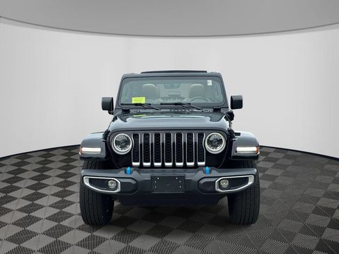 Used 2023 Jeep Wrangler Unlimited Sahara w/ Cold Weather Group AWD/4WD image 2