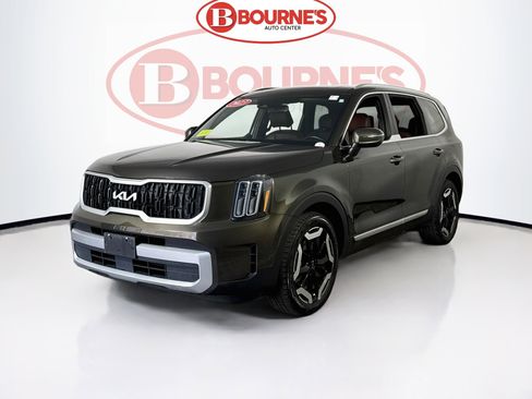 Used 2023 Kia Telluride EX w/ EX Captain's Chair Package AWD/4WD image 7