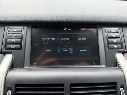 Used 2018 Land Rover Discovery Sport HSE image 32