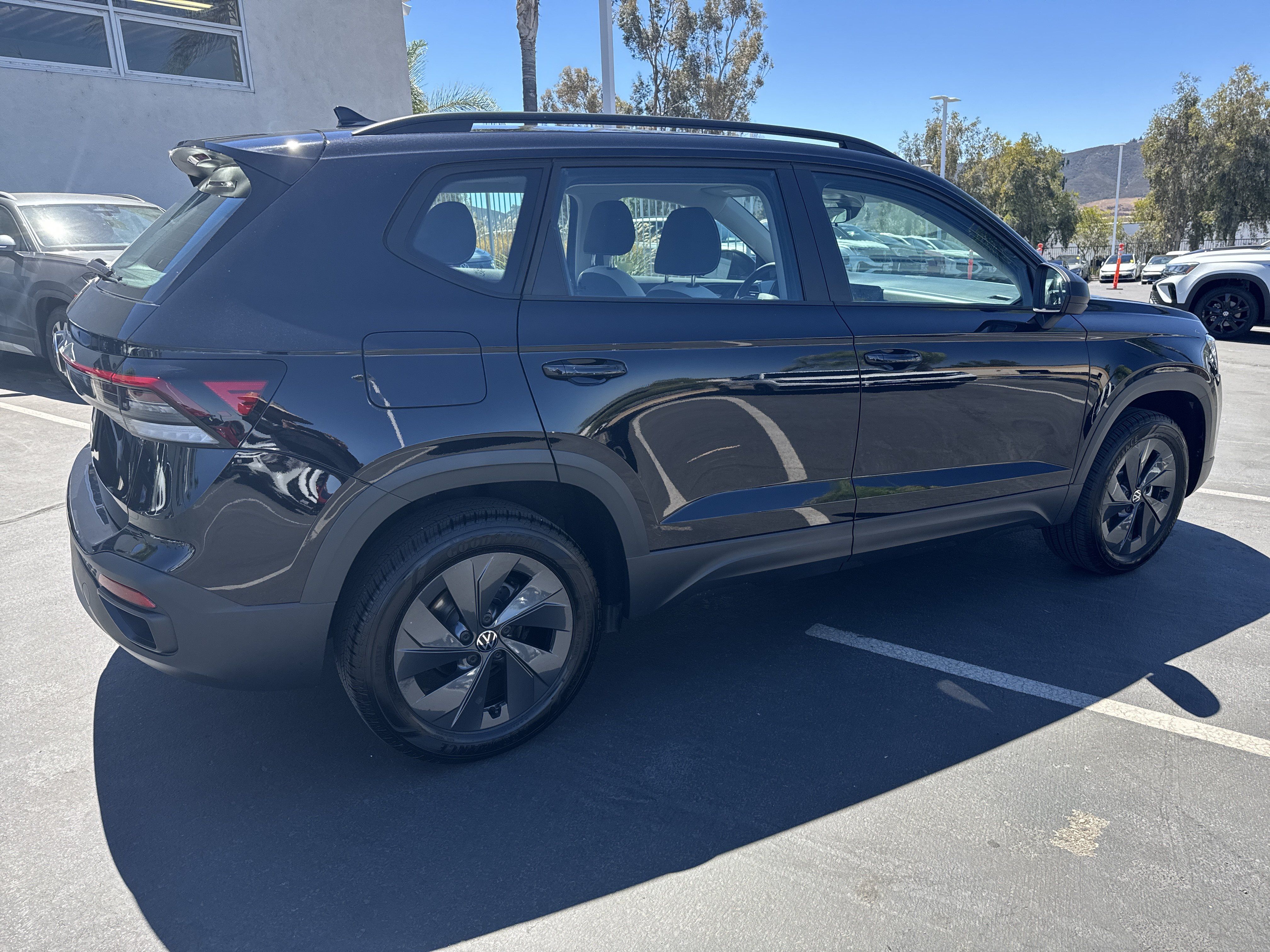 Used 2026 Volkswagen Taos S FWD image 9
