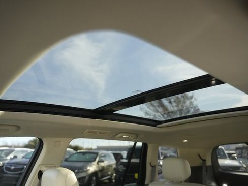 Used 2022 Cadillac XT6 Premium Luxury w/ Technology Package image 11