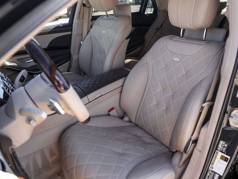 Used 2018 Mercedes-Benz S 560 4MATIC Sedan image 7