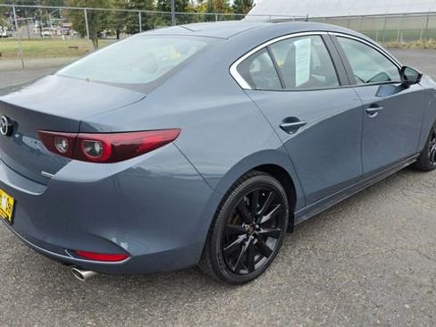 Used 2024 MAZDA MAZDA3 s image 4