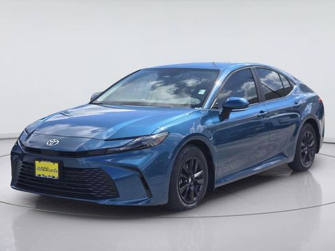 Used 2025 Toyota Camry LE FWD image 1