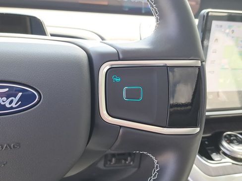 New 2026 Ford Expedition Platinum w/ Platinum Ultimate Package AWD/4WD image 28